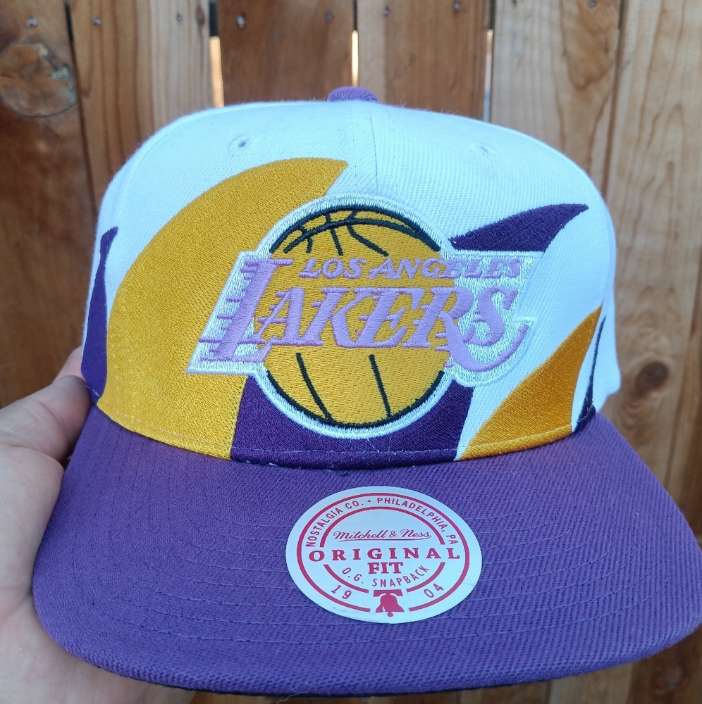 Mitchell n Ness Lakers Sharktooth Snapback